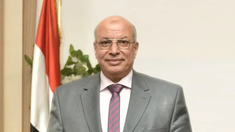 لهذا السبب .. رئيس مياه القاهرة يتقدم بالاعتذار لأهالى عين شمس