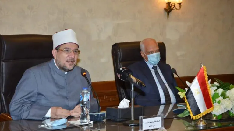 لهذه الأسباب .. وزير الأوقاف ومحافظ الجيزة يلتقيان  بقيادات الدعوة بالمحافظة