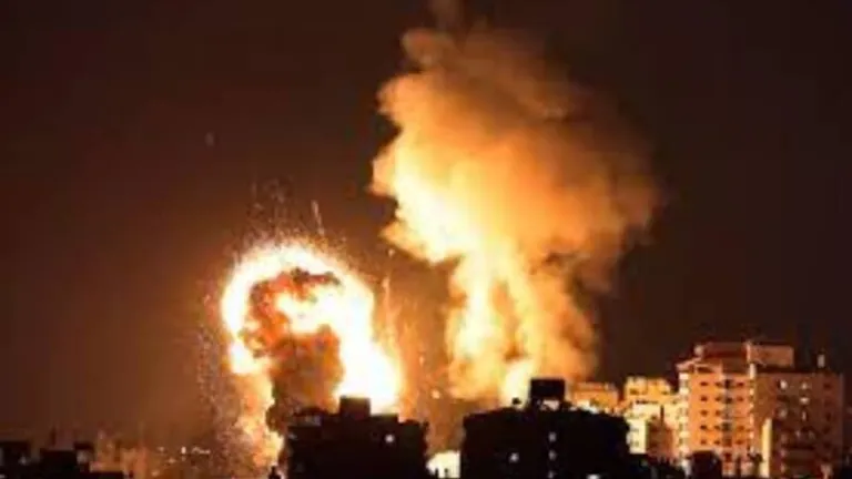 بالفيديو .. قصف عنيف على غزة .. القطاع يرد بدفعات من الصواريخ باتجاه المدن الإسرائيلية .. فلسطنين تنطفض من أجل الحرية