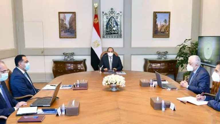 من أجل الطلاب وأولياء الأمور .. السيسى يوجه بتيسير اجراءات امتحانات الثانوية العامة بنظامها الجديد
