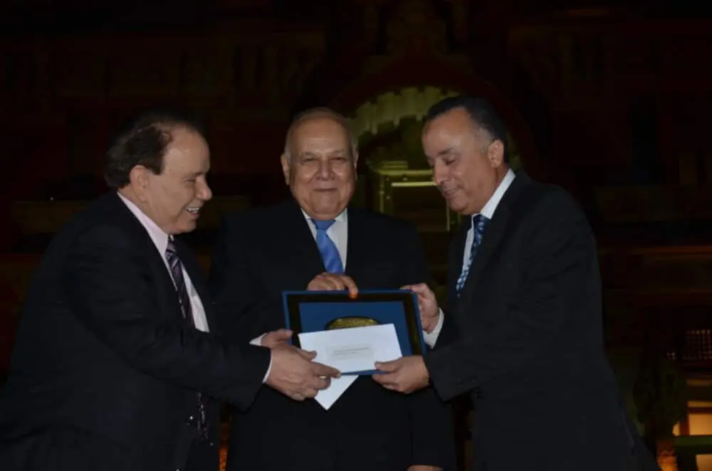 9 علماء وأدباء مصريين يفوزوا بجائزة الدكتور عفيفي للبحث العلمي والابتكار والأدب