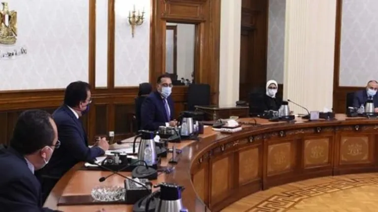 مدبولى: نموذج للشراكة بين "التعليم العالى" و"الصحة" لإدارة وتشغيل عدد من المستشفيات .. هدفنا النهوض بالخدمة الطبية والتعليمية المقدمة للمواطنين