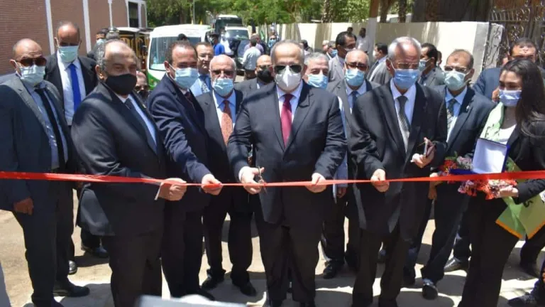 الخشت يترأس مجلس كلية الزراعة ويفتتح أحدث التجديدات والتجهيزات بالكلية .. يطلق أكبر مشروع لتطوير محطة التجارب الزراعية ومزارع الكلية بوادي النطرون وفق أحدث المواصفات العالمية