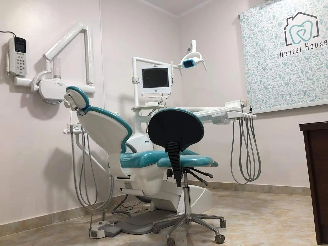 مركز Dental House لعلاج الأسنان
