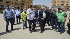 محافظ الجيزة يتابع ميدانياً أعمال رصف وتطوير طريق التجنيد