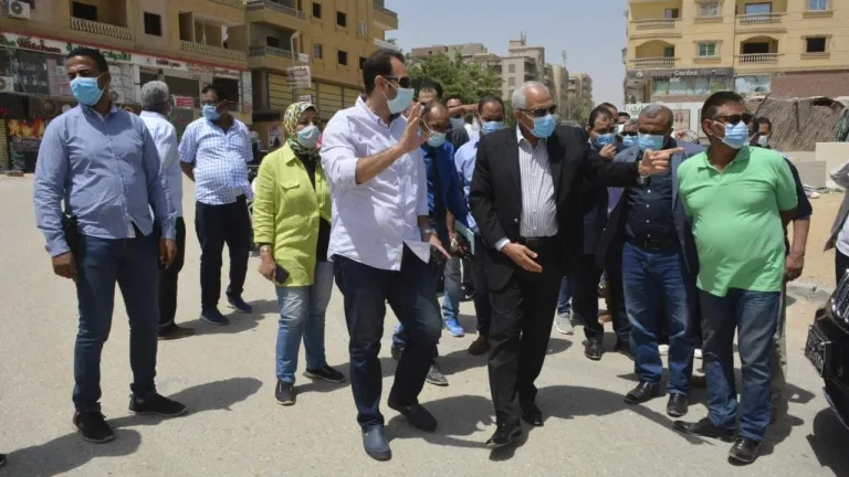 محافظ الجيزة يتابع ميدانياً أعمال رصف وتطوير طريق التجنيد