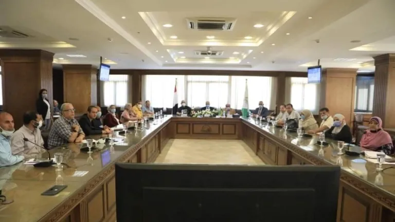 محافظ الجيزة: إستكمال مشروع تغطية وتطوير ترعة المريوطية بالقطاع الشمالى لشارع الأهرام إتجاه فيصل .. إقامة موقف لسيارات السرفيس وساحات إنتظار