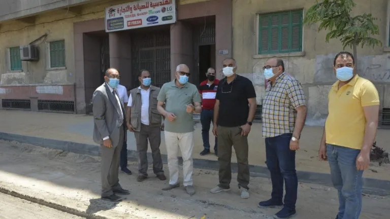 محافظ الجيزة: يتفقد موقف سيارات السرفيس الجديد بشارع السودان .. يوجه بمراجعة جودة أعمال الرصف قبل استلامها