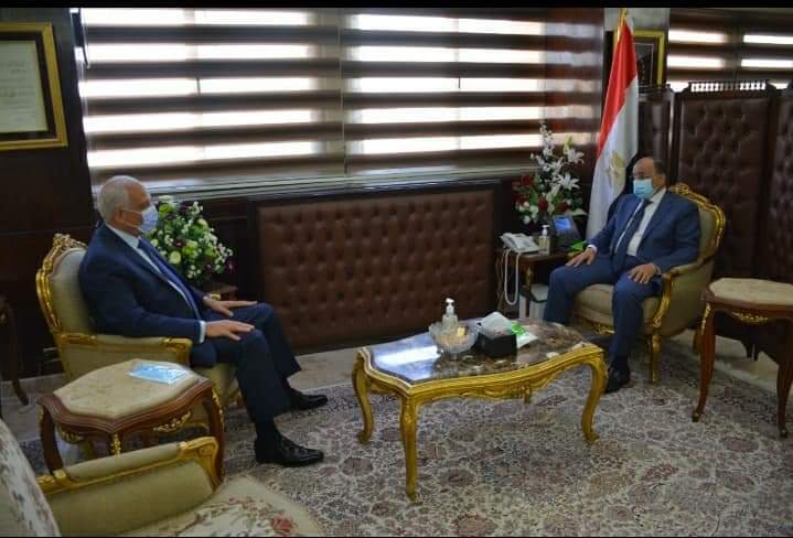 وزير التنمية المحلية يتابع مع محافظ الجيزة تنفيذ المشروعات التنموية والخدمية ومشروعات تطوير الريف المصري ” حياة كريمة “