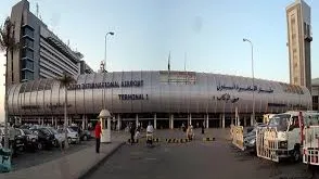 تفريغ هاتف موظف مطار القاهرة المتهم بالتحرش وتصوير الفتيات