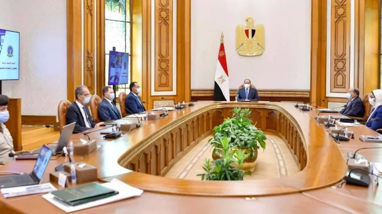 لمتابعة الموقف التنفيذى لإنشاء "الشبكة الوطنية الموحدة للطوارئ والسلامة العامة" .. الرئيس السيسى يجتمع بهؤلاء المسئولون