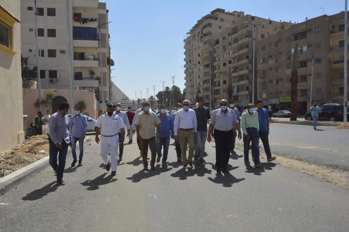 خلال جولته التفقدية لمسار كوبري المريوطية الطائر .. محافظ الجيزة يشدد على طلاء المنازل باللون الموحد .. يعطى توجيهات هامة