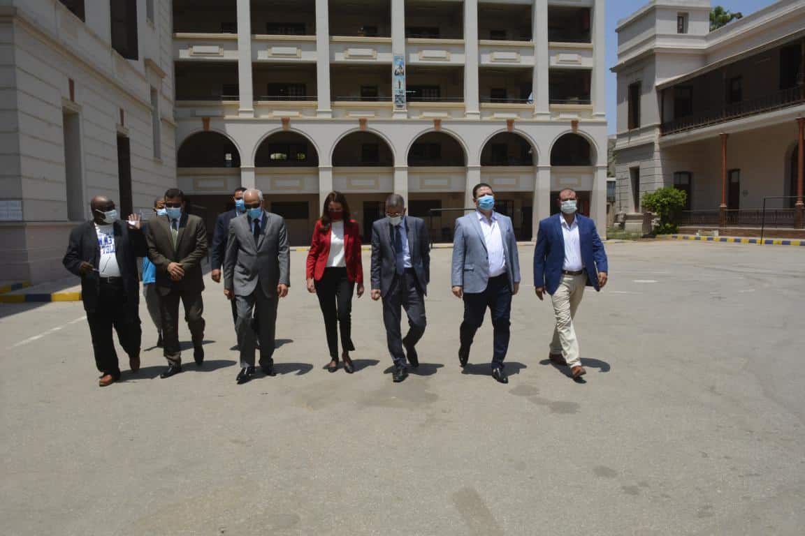 محافظ الجيزة يتفقد لجان الثانوية العامة بمدارس الاورمان والقومية والسعيدية بجنوب والدقي والعجوزة