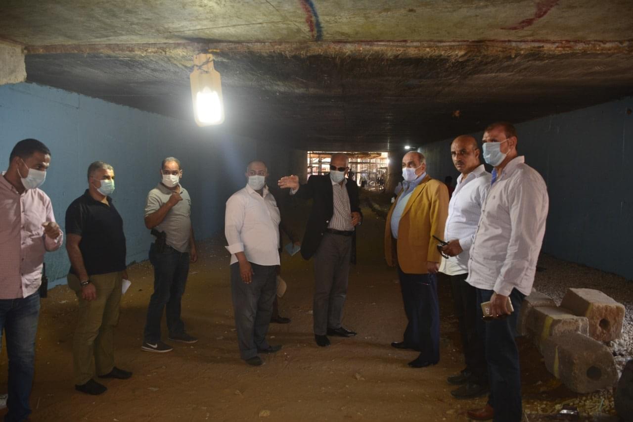 محافظ الجيزة: إصلاح طفوحات الصرف ورفع كفاءه نفق أبو زارع