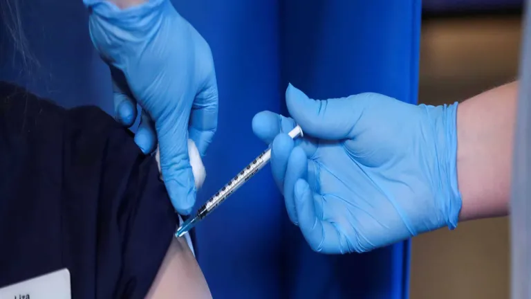 8 خطوات لإعادة تفعيل طلب لقاح كورونا 2021 .. تعرف عليهم