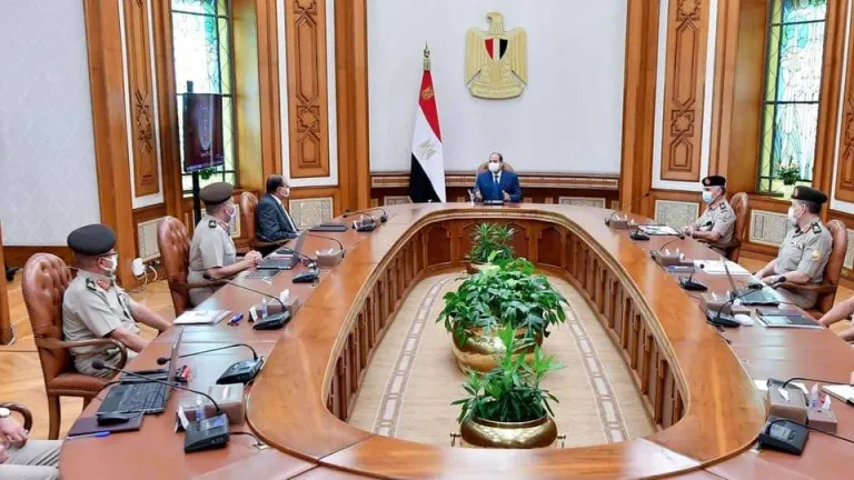 السيسى يوجه بأقامة مجمع حديث متكامل للورش الحرفية في مدينة الأمل