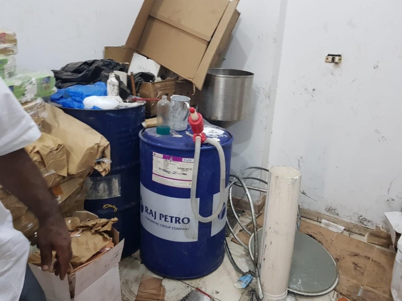 لهذه الاسباب .. غلق وتشميع 3 مصانع فى الجيزة