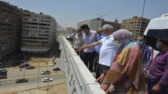 راشد يُجري جوله ميدانية للمحاور الجديدة بالجيزة .. سحب تراخيص ٤ سيارات بامب لتسييل مواد خرسانية بالطريق .. يعطى توجيهات هامة