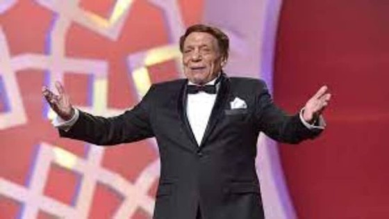 الفنان عادل امام