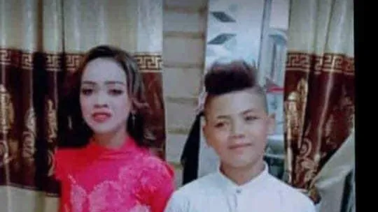 حدث فى ام خنان .. من الفرح الى الحبس: بومبا يخطب نجلته ذات الـ 11 عام لنجل العسل الذى يبلغ 12 سنة .. الامن يقبض على والدى العروسين وينهى الفرح .. تعرف على التفاصيل