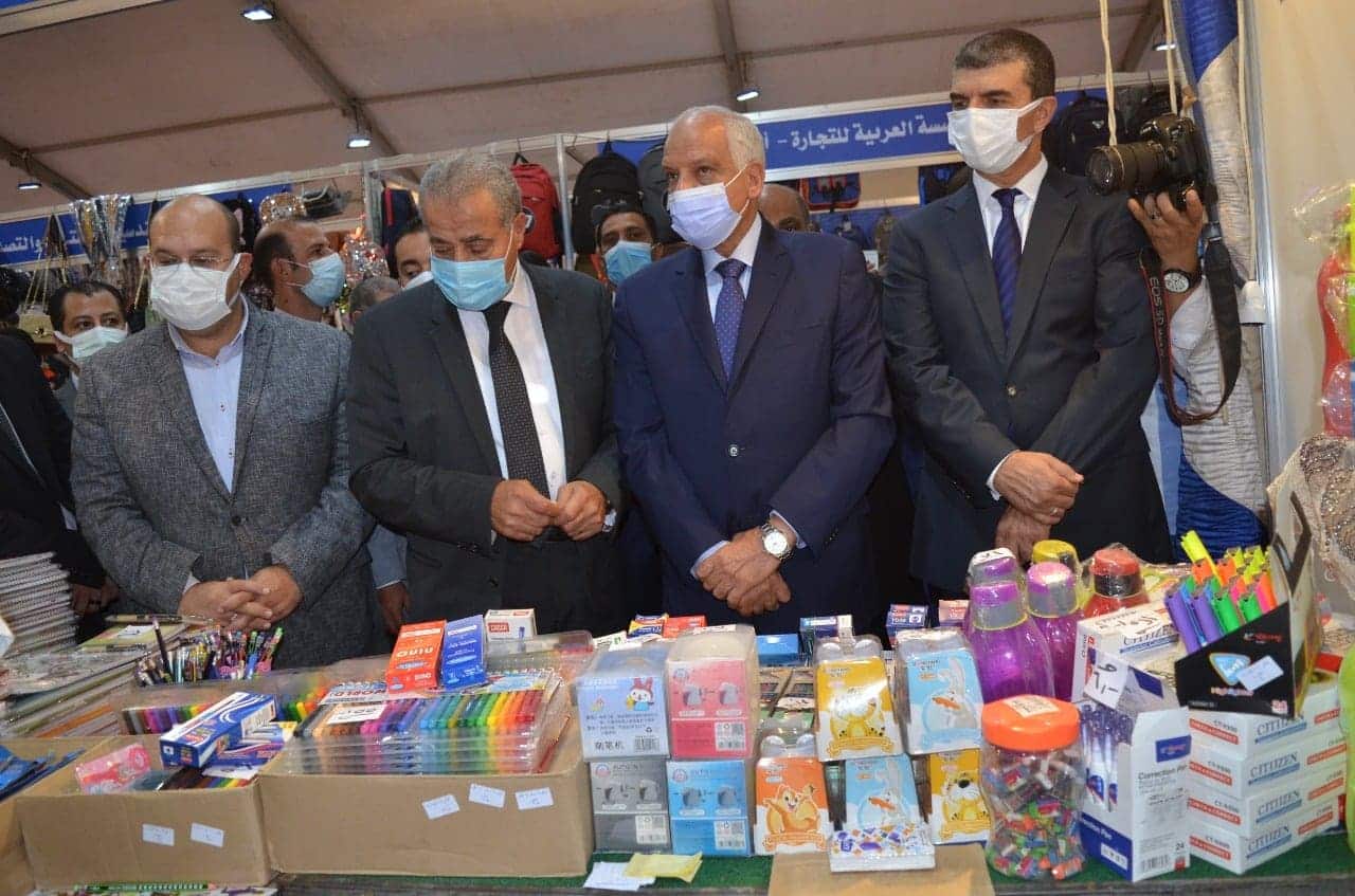 وزير التموين ومحافظ الجيزة يفتتحان معرض أهلا مدارس بفيصل .. التخفيضات مفاجأة