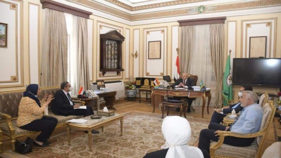 الخشت يجتمع بقيادات الجامعة لمتابعة تنفيذ خطة تطعيم الطلاب الجدد والقدامى ضد كورونا