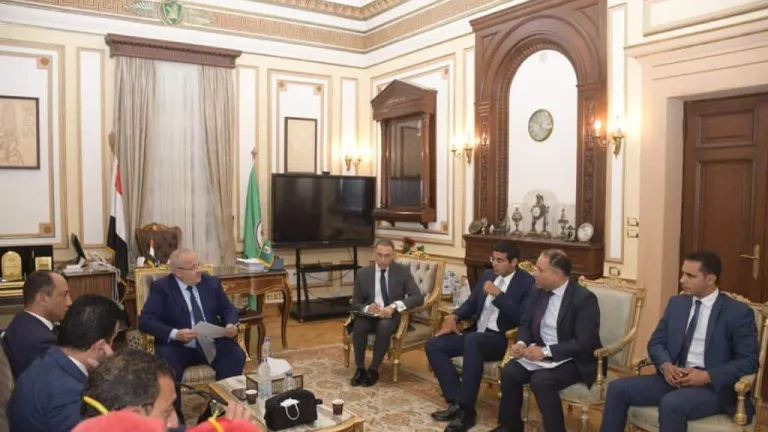 بالتعاون مع هيئة الرقابة الإدارية: الخشت يناقش الإعداد لنموذج محاكاة المؤتمر الدولى لمكافحة الفساد الذي يعقد بشرم الشيخ