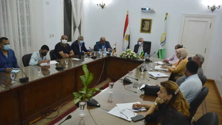 تطوير شارع مراد والشوارع الجانبيه .. محافظ الجيزة يتابع الموقف التنفيذى لانهاء الاعمال
