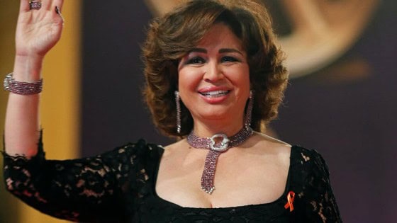 قبل ما يأكله الدود .. إلهام شاهين تعلن التبرع بأعضائها بعد وفاتها .. تدعو لإنشاء بنك للأعضاء البشرية في مصر