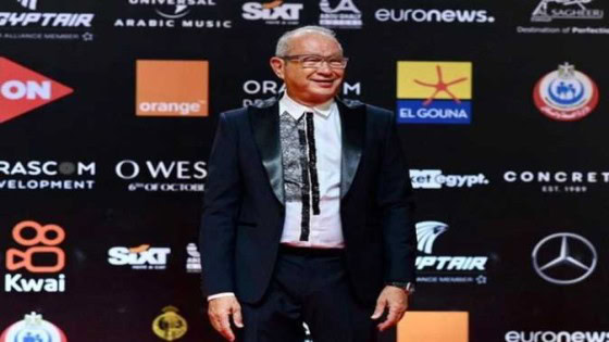 ساويرس يرد على منتقدى “عُرى الجونة” .. موتوا بغيظكم .. عايزين نشوف الجمال ولا ترجعونا للوراء