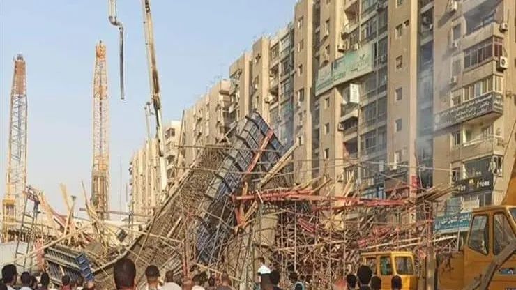عاجل| مصرع وإصابة 4 اشخاص في انهيار جزئي بكوبري تحت الإنشاء