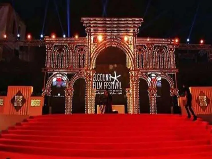 غداً .. انطلاق الدورة الخامسة من مهرجان الجونة السينمائي بمدينة الغرقة .. تعرف على سر اللون الأحمر لـ"السجادة المفروشة" في المهرجانات
