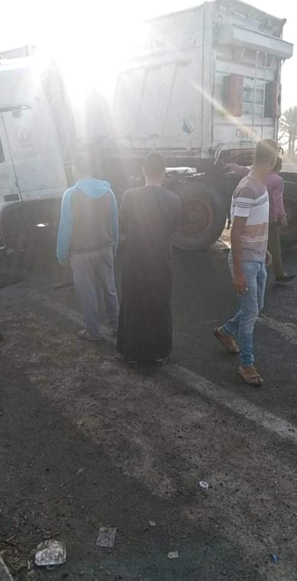 بالأسماء .. مصرع 6 عمال في حادث تصادم سيارة نقل ثقيل بملاكى على الطريق الأوسطي بالبدرشين