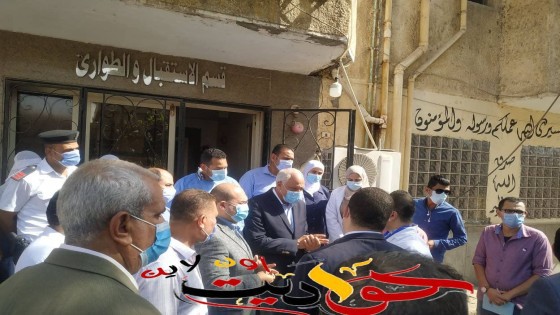 محافظ الجيزة يترجل على قدمية داخل مستشفى البدرشين .. يوجه الحديث للمدير مجهودك رائع ولكن ؟