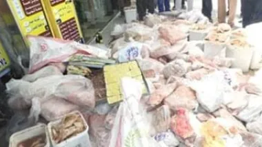 ضبط صاحب مخزن بحوزته 4 أطنان دواجن فاسدة فى الموسكى