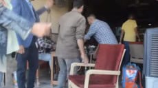 صاحب مقهى يتحايل على القانون فى حدائق الاهرام .. يغلها من الخارج ويزاول النشاط من الداخل بتقديم الشيشة للمواطنين .. محافظة الجيزة تتمكن من ضبطه