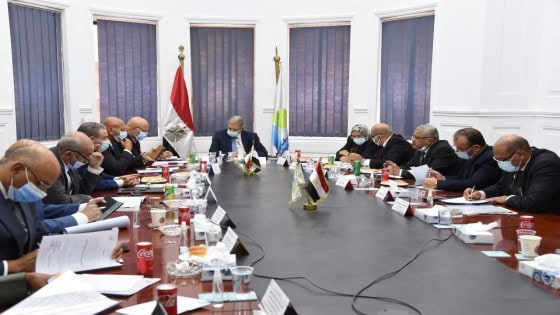 القابضة للمياه: ضخ دماء جديدة وعنصر نسائي ضمن قيادات شركات مياه الشرب والصرف الصحى بالمحافظات