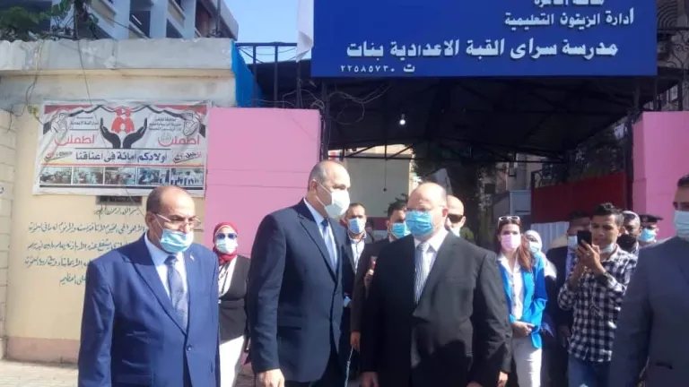 محافظ القاهرة: إنتظام العمل بجميع مدارس العاصمة  وسط تطبيق كافة الإجراءات الوقائية