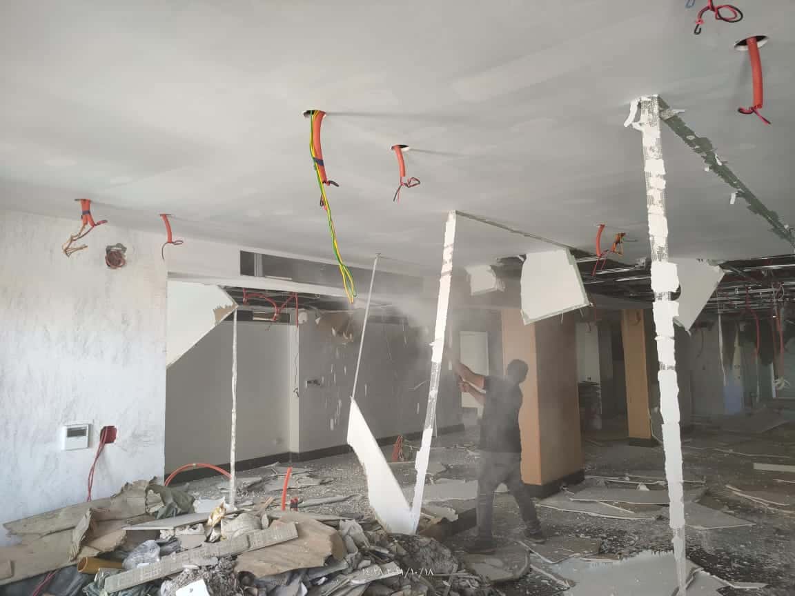 محافظة الجيزة تزيل ٦ حالات تحويل وحدات من الغرض السكنى للتجاري بحدائق الاهرام .. مصادرة ١١٠٠ حاله إشغال وتعديات للمقاهي والكافيهات