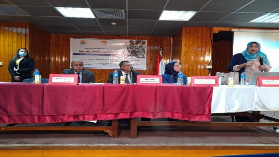 جامعة 6 أكتوبر تطلق برنامجا تدريبيا لطلاب الجامعة للتخلص الآمن من المخلفات الالكترونية تحت شعار “كن عصريا وصديقا للبيئة” 