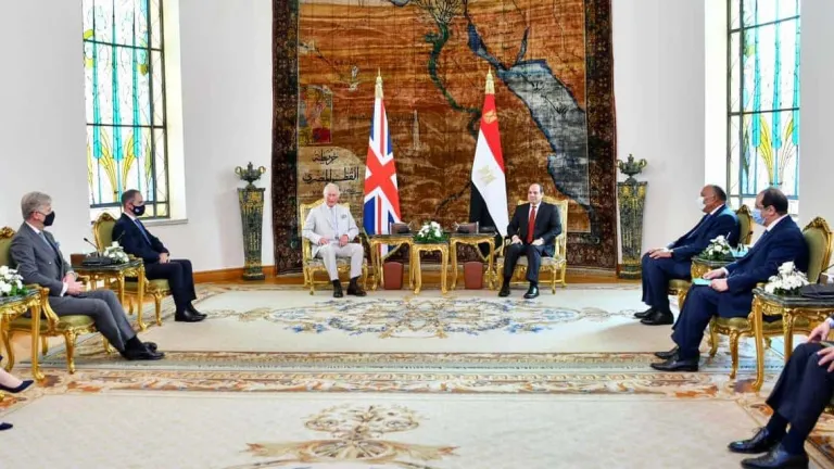 السيسي وقرينتة يستقبلان الأمير تشارلز وقرينته اليوم بقصر الاتحادية