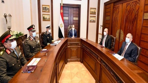 السيسي يوجه بربط مشروعات حماية الشواطئ الساحلية على البحر المتوسط بشبكة المحاور والطرق الرئيسية الجديدة المحيطة بمدينة الإسكندرية