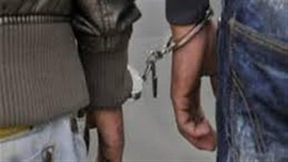 القبض على عامل عذب ابنه حتى الموت بالمرج