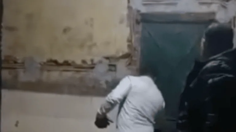 يتاجر بأرواح الناس من أجل حفنة من المال الحرام .. ضبط مصنع يقوم بتجميع الزيوت المستخدمة من المطاعم لتصنيع الطحينة فى الجيزة