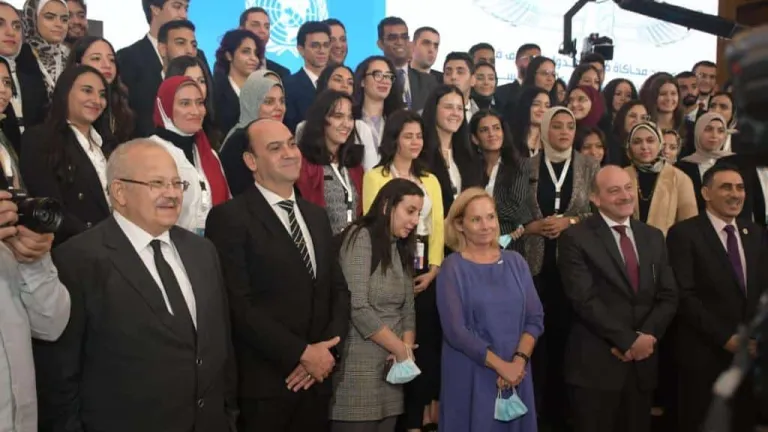 طلاب جامعة القاهرة يعرضون نموذج محاكاة مؤتمر الدول الأطراف في اتفاقية الأمم المتحدة لمكافحة الفساد