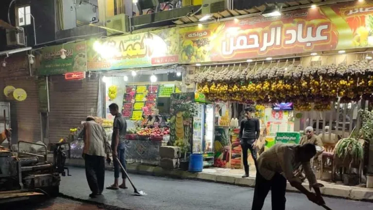 محافظ الجيزة يتابع أعمال رصف طريق المعتمدية وشوارع السيسي وزغلول والاسطبل