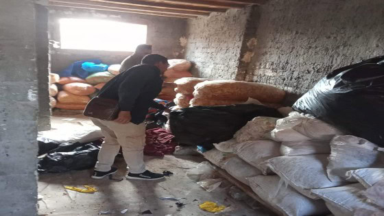 حدث فى الصف .. ضبط مخزن لتخزين مواد غذائية غير صالحة للاستهلاك الادمى