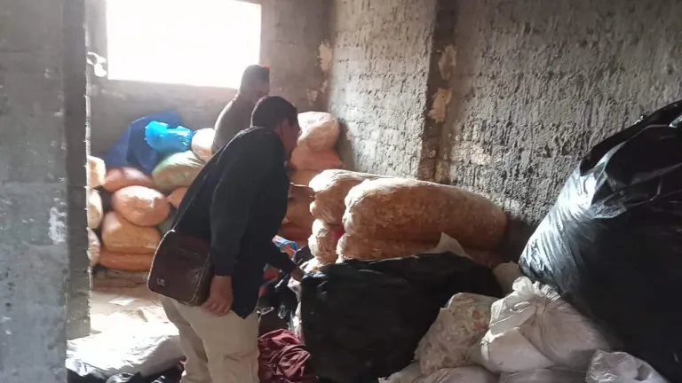 حدث فى الصف .. ضبط مخزن لتخزين مواد غذائية غير صالحة للاستهلاك الادمى