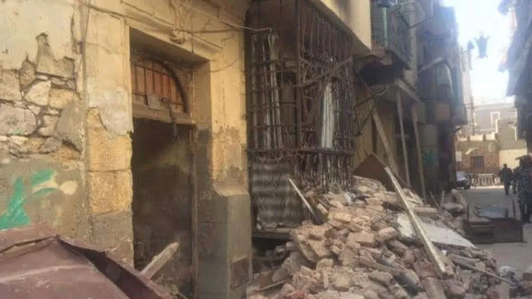 بسبب انفجار اسطوانة بوتاجاز .. مصرع وإصابة 8 أشخاص في انهيار عقار بالطالبية
