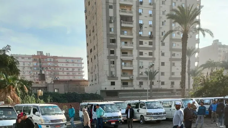 محافظة الجيزة تنقل موقف السرفيس الواقع بين شارعي الهرم وفيصل بالمريوطية الي هذا المكان